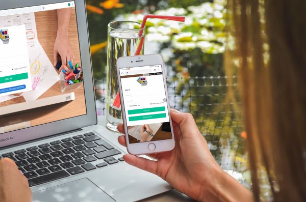 blivale_image_en_iot_dashboard_login_pc_smartphone_600x397 IoT connectivity for your Business